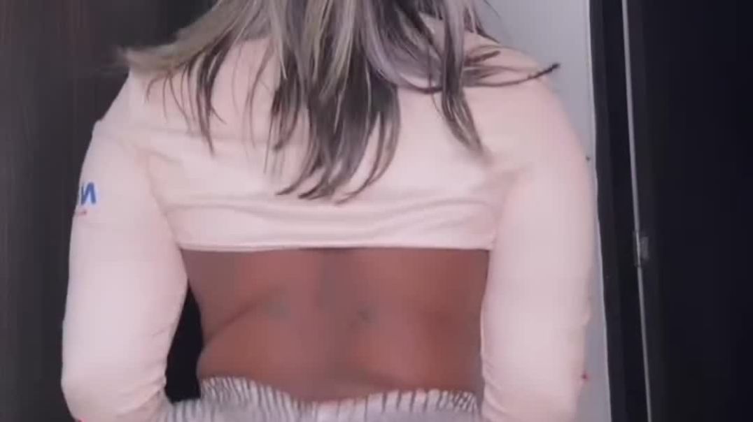 ⁣Twerking scene