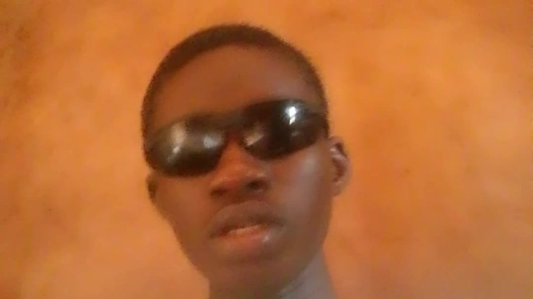 ⁣Abeg make u na dey straight forward