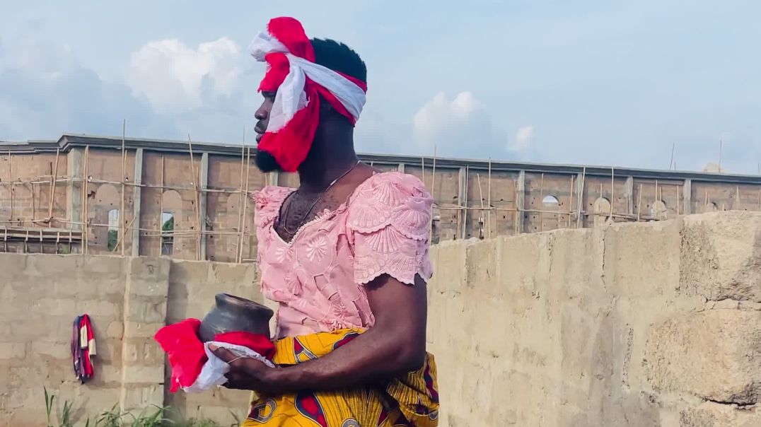 ⁣Juju woman