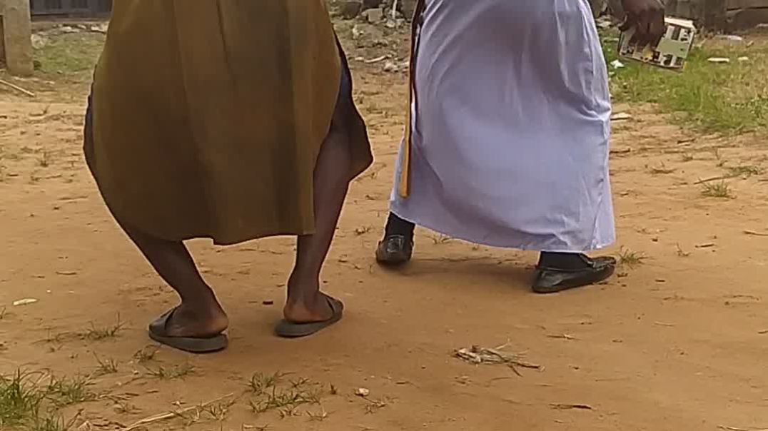 ⁣Dancing prophet